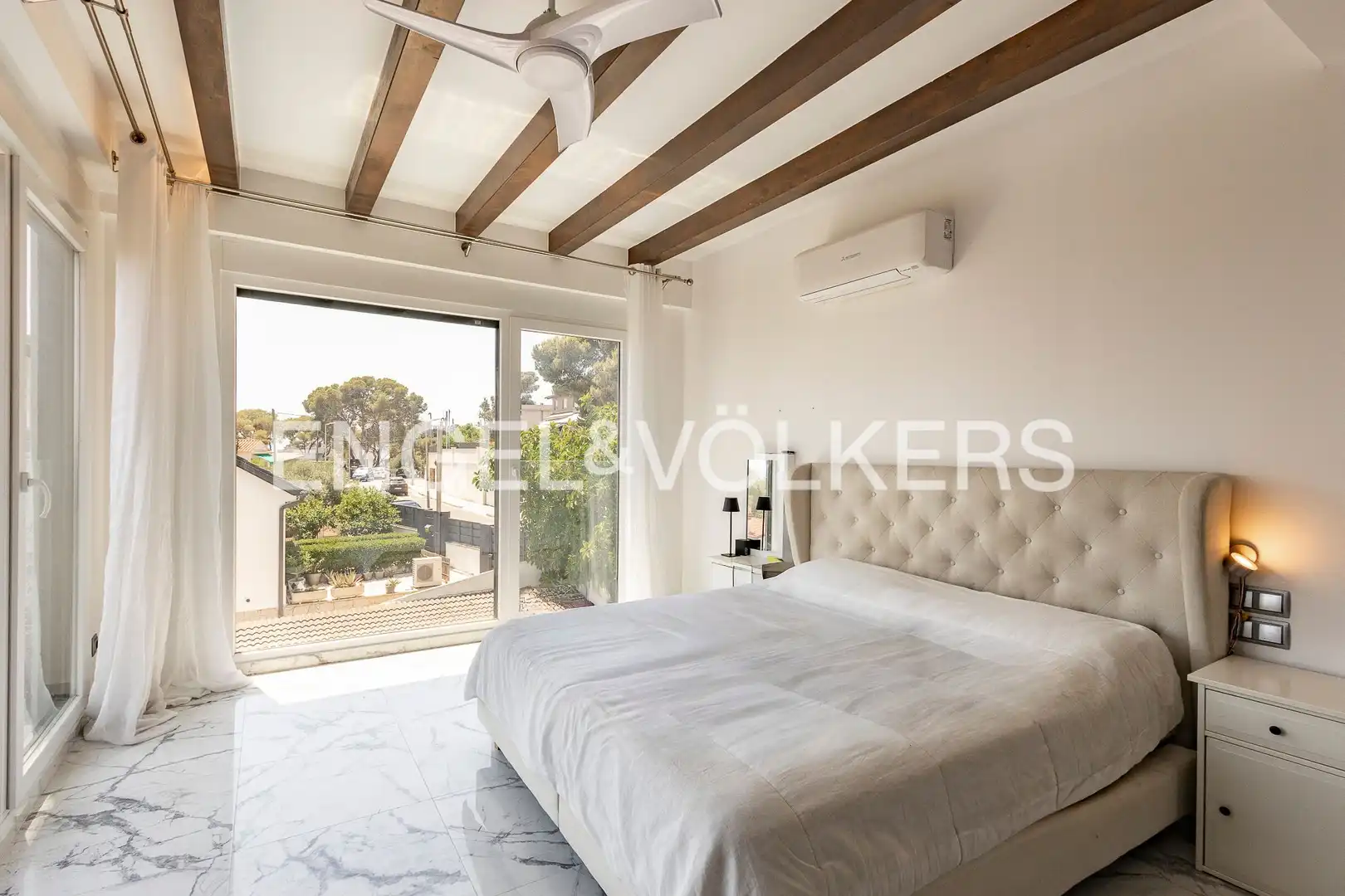 Bedroom of Houses for sale in Castelldefels  with Air Conditioner, Heating and Swimming Pool