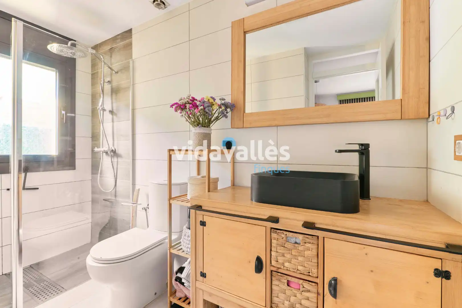Baño de Casa o chalet en venta en Llinars del Vallès con Aire acondicionado, Calefacción y Jardín privado