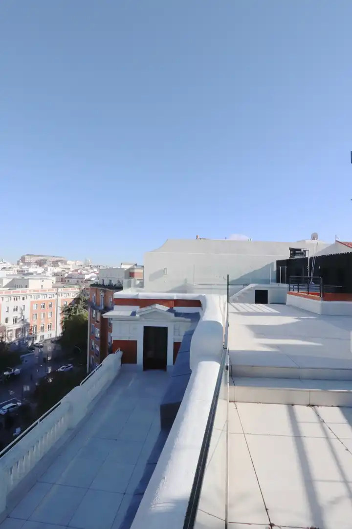 Vista exterior de Ático en venta en Madrid con Aire acondicionado, Calefacción y Jardín privado