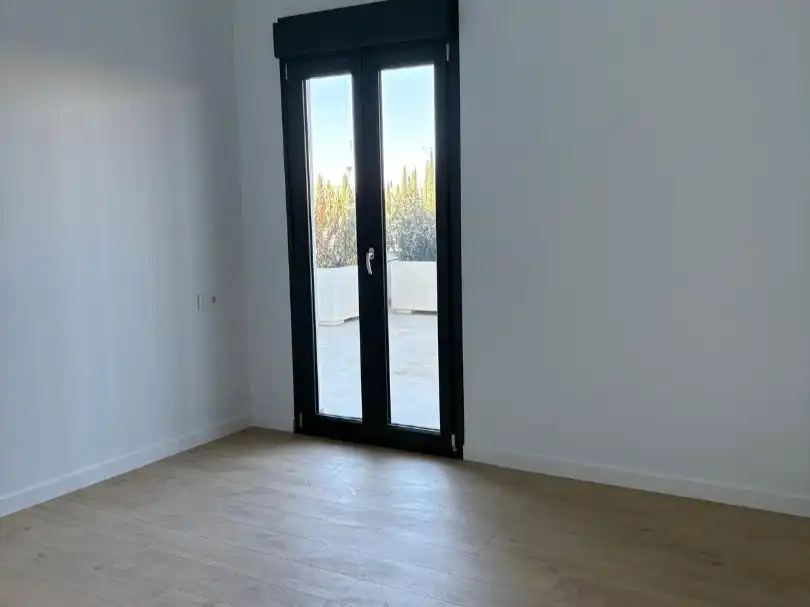 Habitación de Oficina en venta en Granada con Aire acondicionado, Calefacción y Terraza