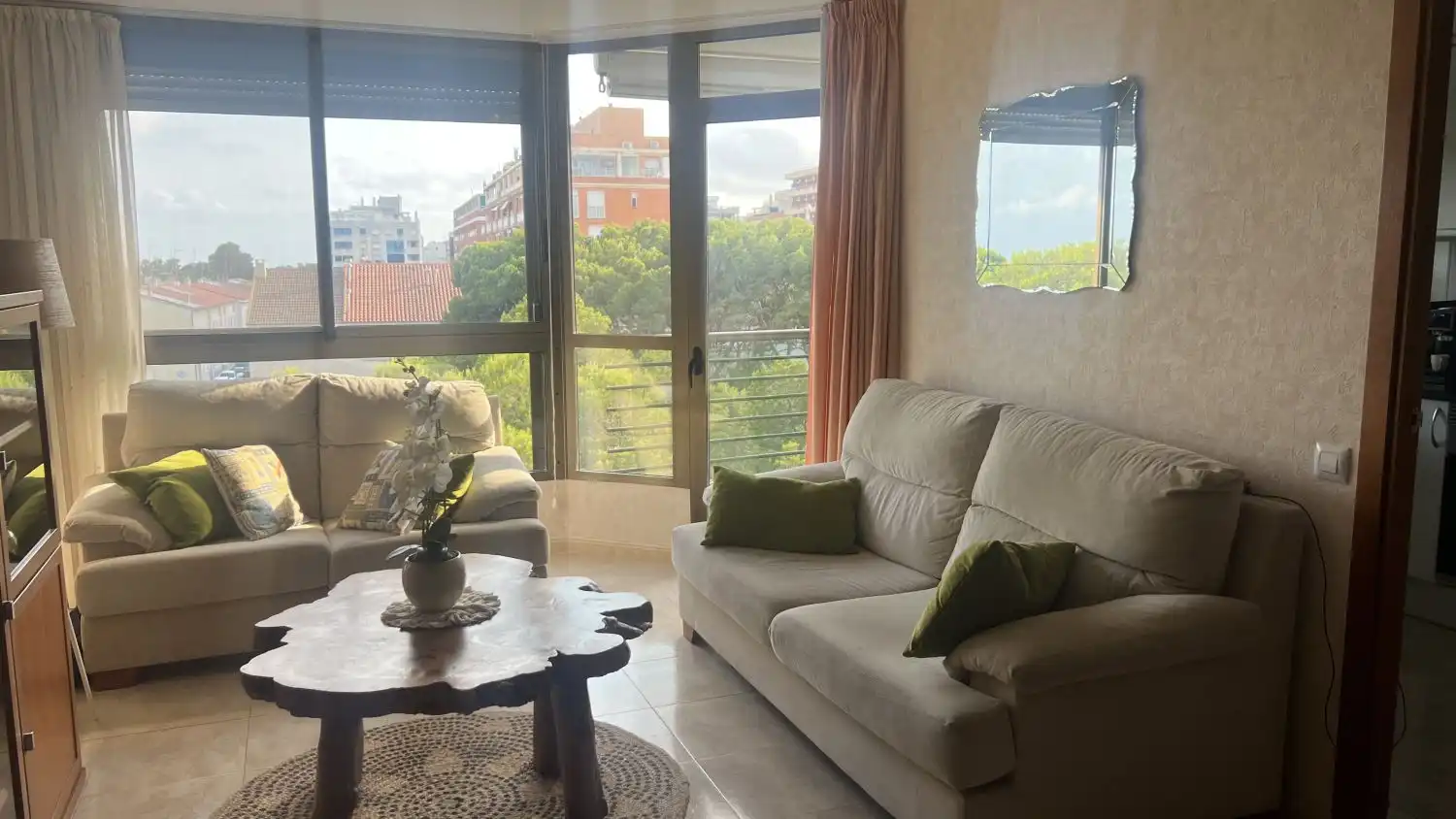 Flat with terrace for sale in El Maset