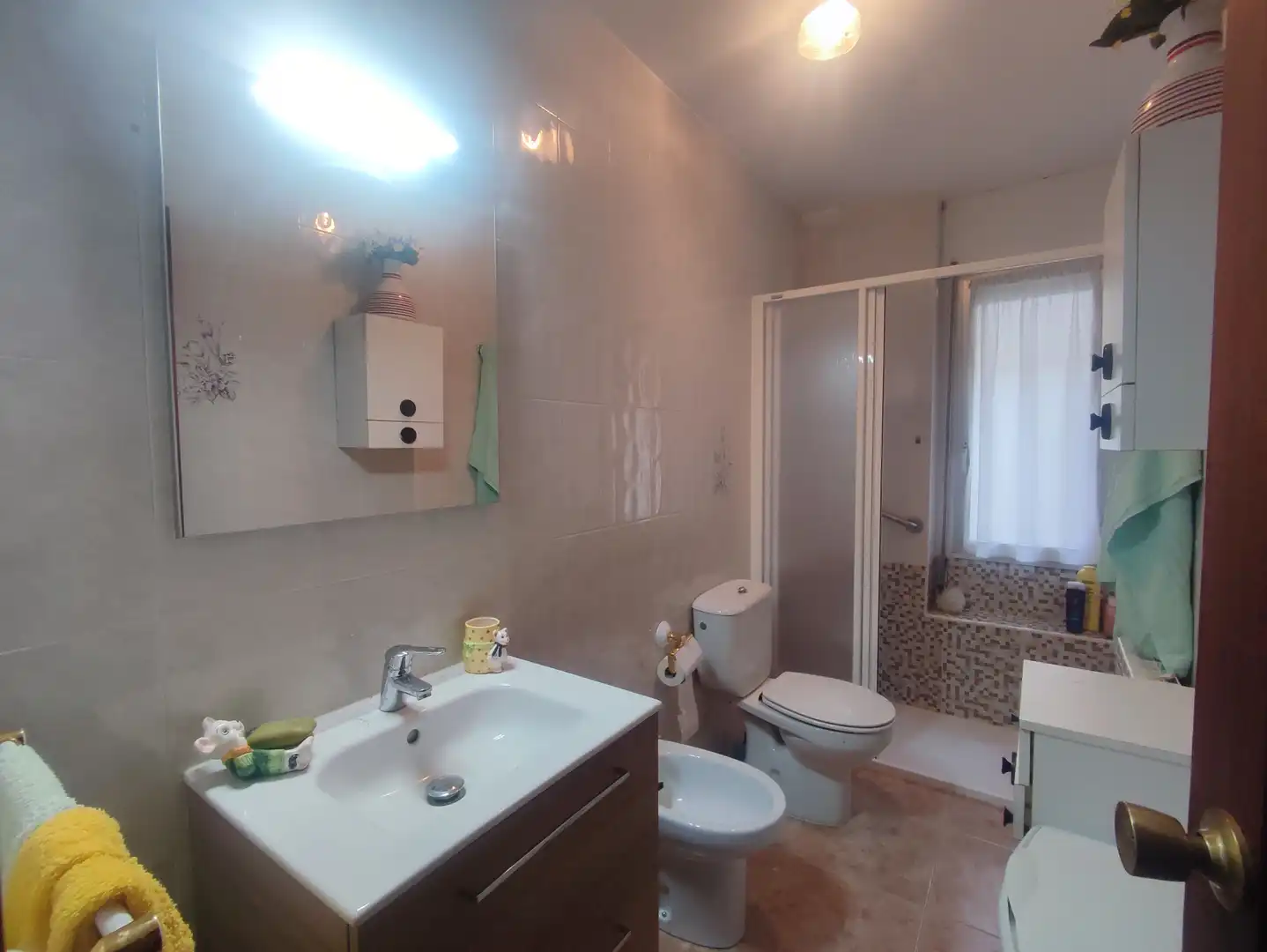 Baño de Piso en venta en Igea con Amueblado, Lavadora y Microondas