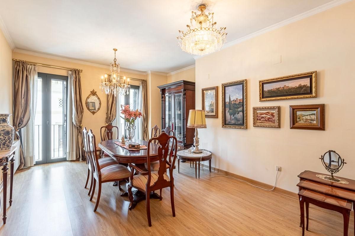 Comedor de Piso en venta en  Granada Capital con Aire acondicionado, Calefacción y Parquet