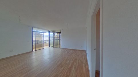 Foto 2 de Piso en venta en Avenida Juan Carlos I, Los Cristianos, Arona