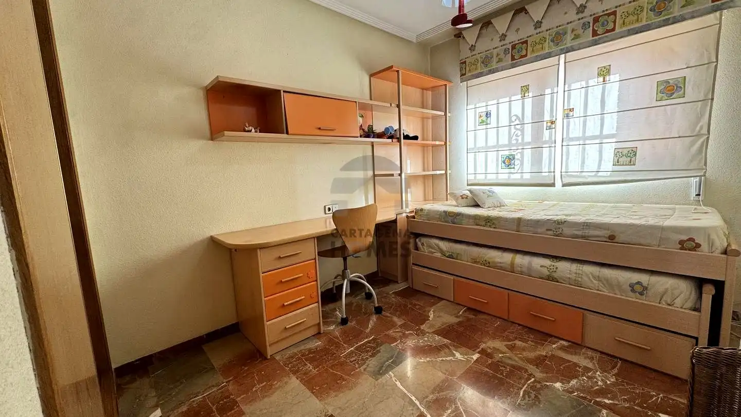 Habitación de Ático en venta en Cartagena con Aire acondicionado, Terraza y Amueblado