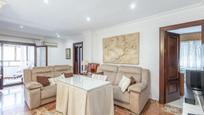 Sala d'estar de Pis en venda en  Granada Capital amb Calefacció, Terrassa i Balcó
