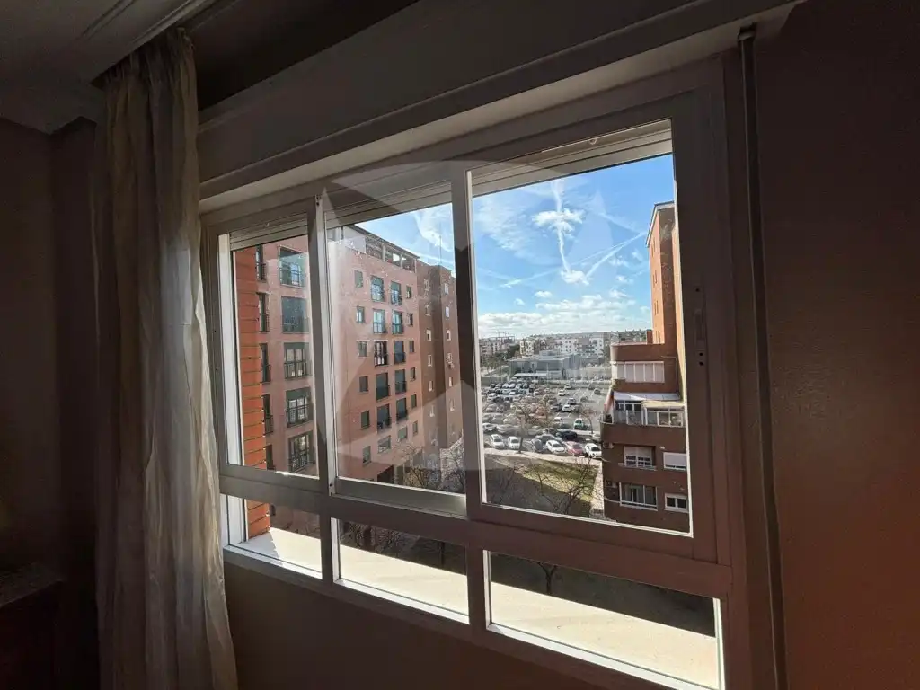 Außenansicht von Wohnung zur Miete in Badajoz mit Klimaanlage, Terrasse und Möbliert