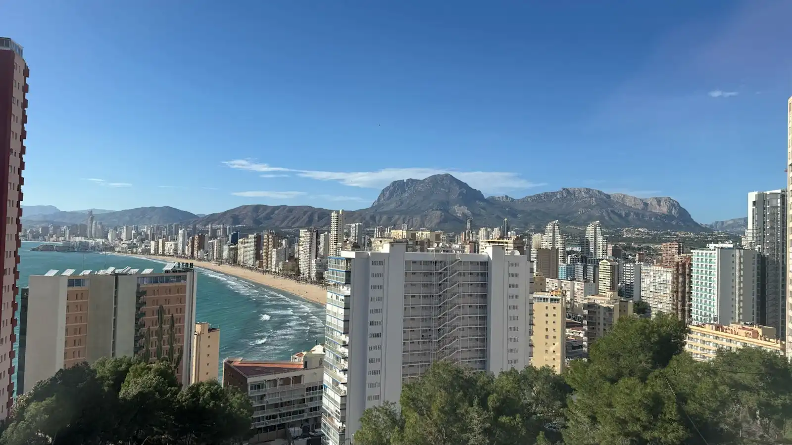 Vista exterior de Pis de lloguer en Benidorm amb Aire condicionat, Calefacció i Terrassa