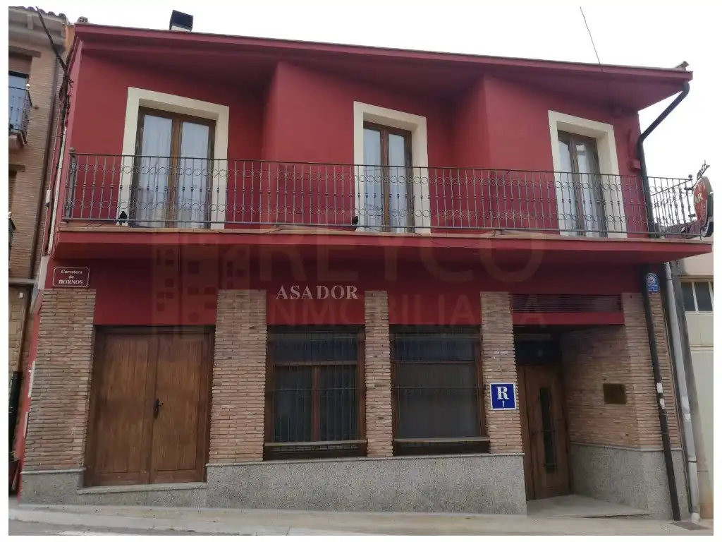 Vista exterior de Local en venta en Sotés