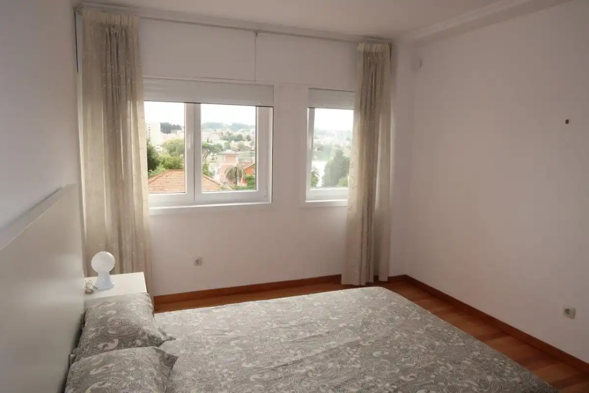 Wohnung zur Miete in Pasaje al Burgo, Eirís