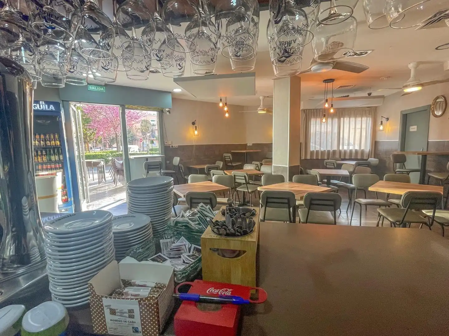 Commercial properties for rent in Valencia  with Air Conditioner