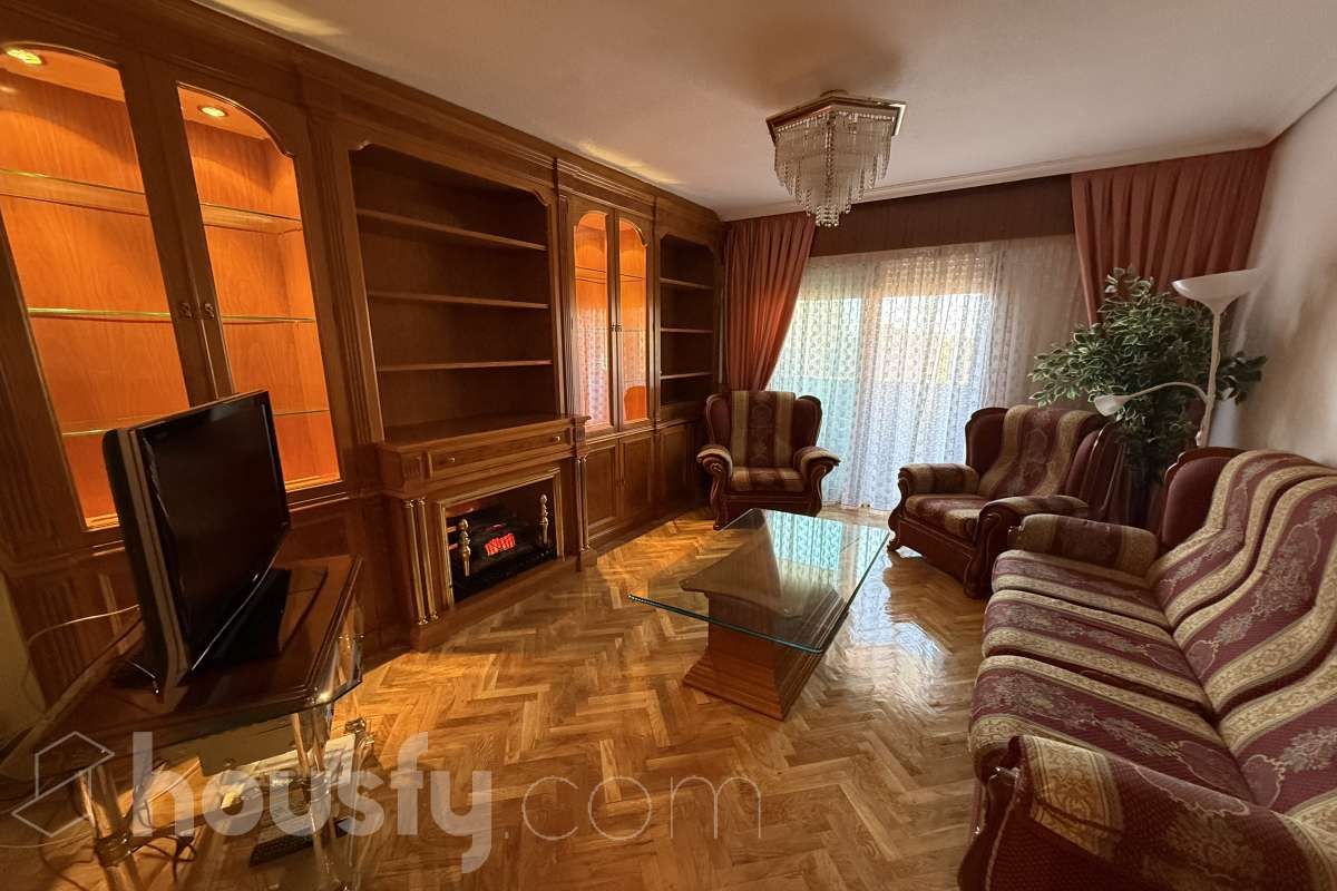 Sala d'estar de Pis de lloguer en  Madrid Capital amb Calefacció, Parquet i Terrassa