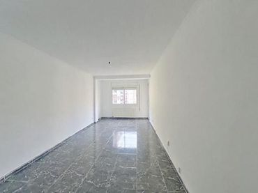 Flat for sale in calle Monturiol