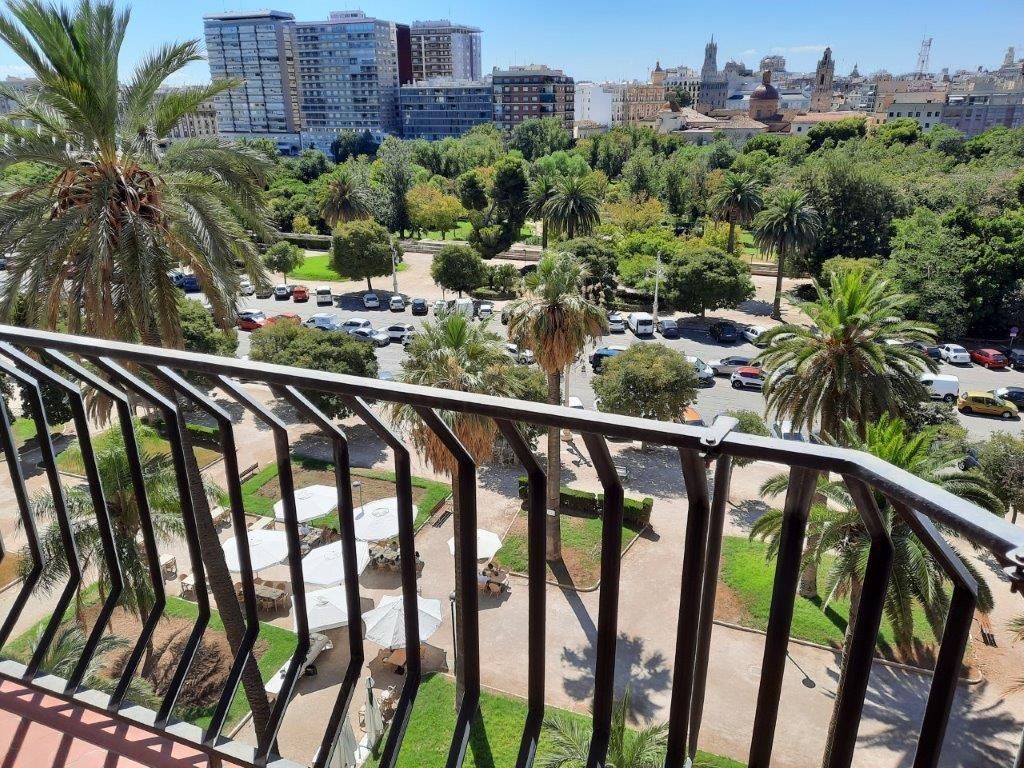 Vista exterior de Pis en venda en  Valencia Capital amb Aire condicionat, Calefacció i Terrassa