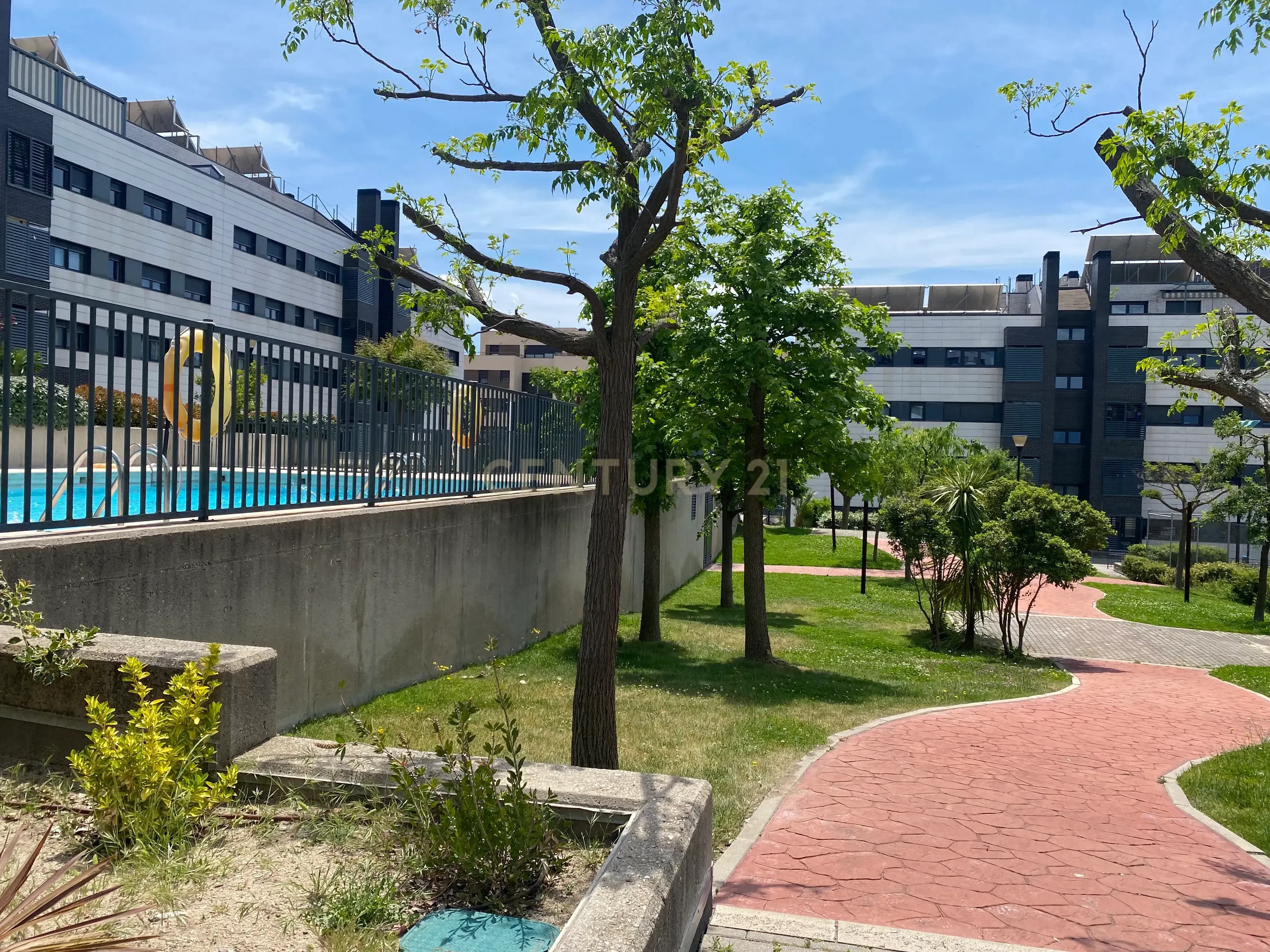 Exterior view of Flat for sale in Colmenar Viejo  with Swimming Pool