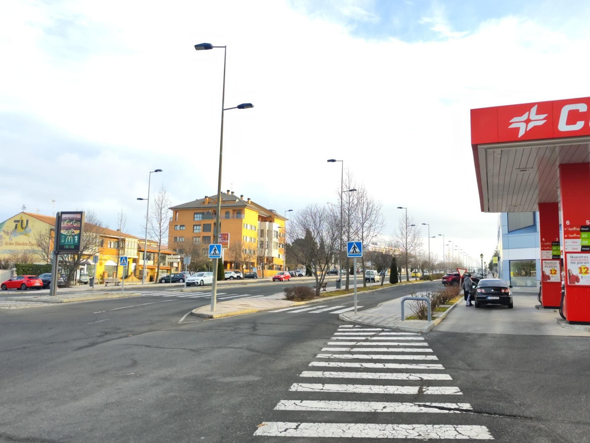 Vista exterior de Local de lloguer en Ávila Capital
