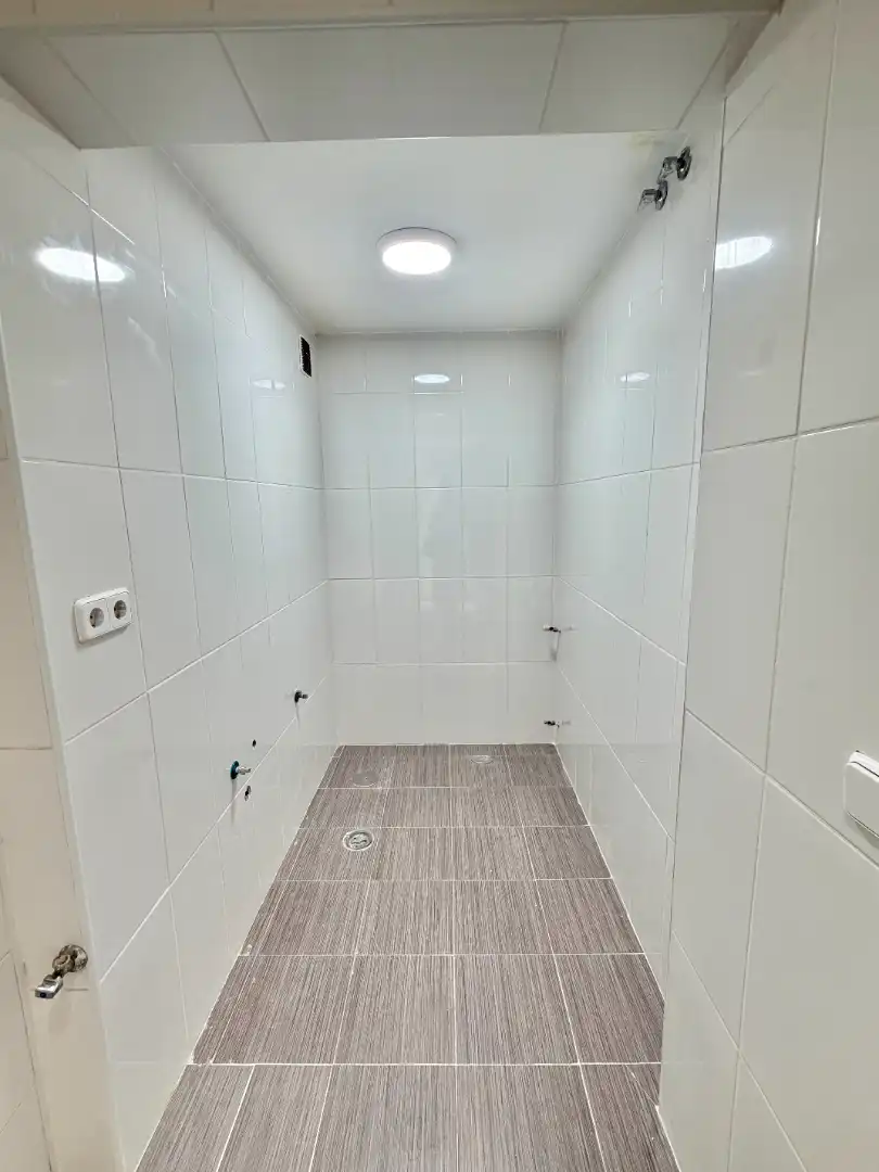 Baño de Piso en venta en Madrid con Calefacción y Trastero