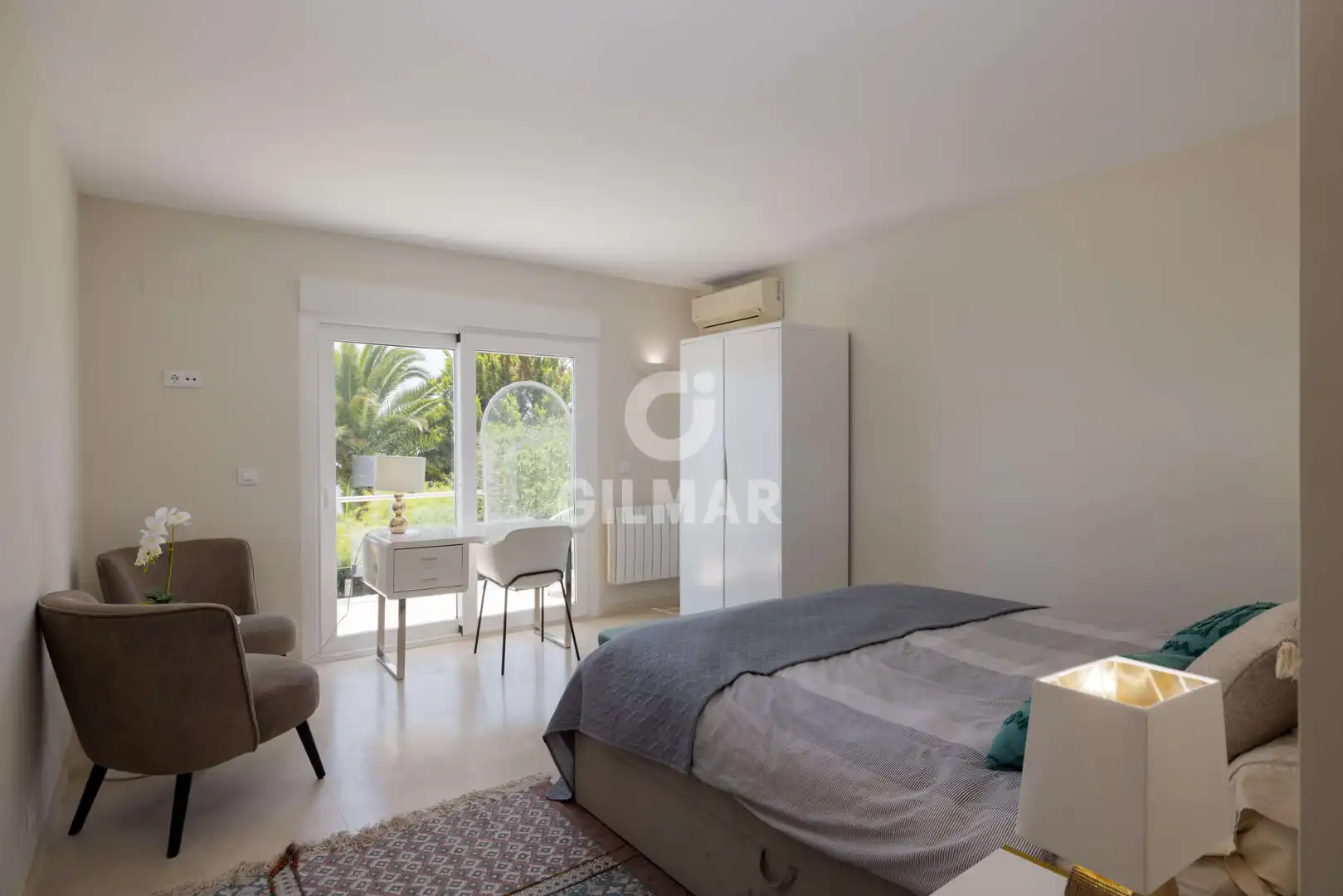 Dormitori de Casa o xalet en venda en Sotogrande amb Calefacció, Jardí privat i Piscina