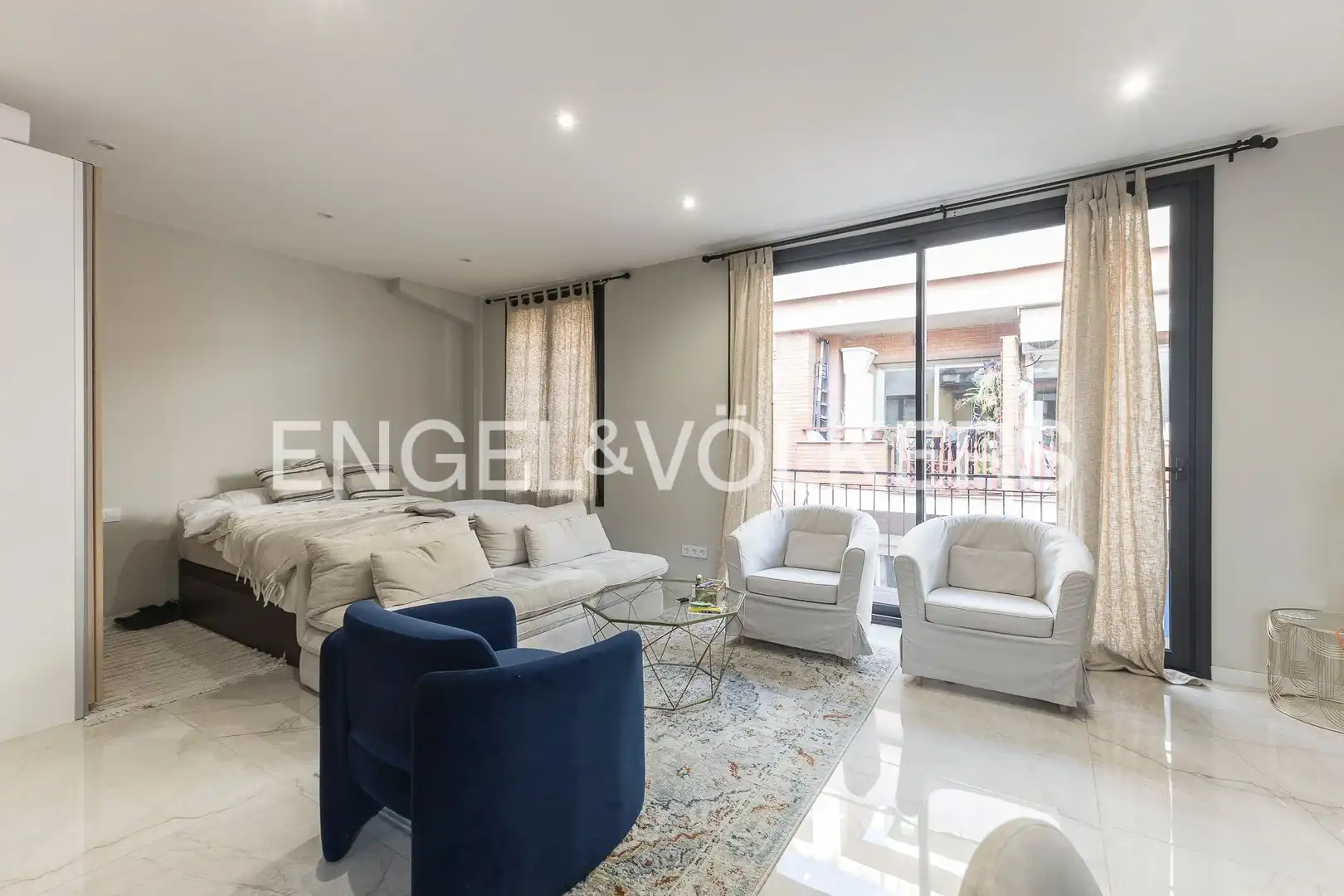 Sala d'estar de Casa o xalet en venda en Barcelona amb Aire condicionat, Calefacció i Terrassa