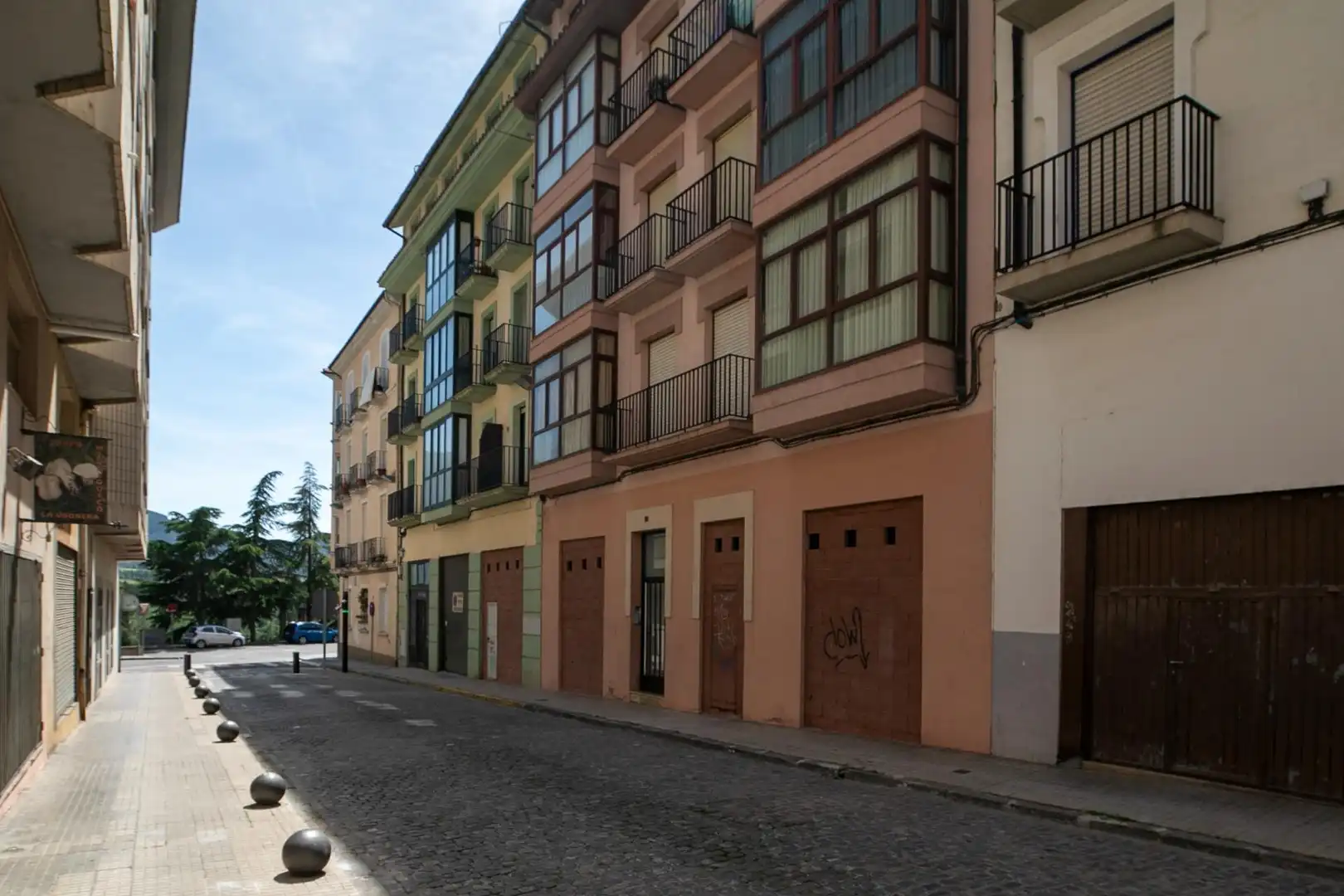 Exterior view of Flat for sale in Jaca  with Heating, Parquet flooring and Terrace