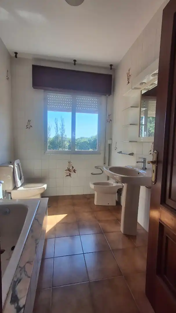 Bany de Casa o xalet en venda en Porto do Son amb Jardí privat, Terrassa i Traster