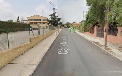 Vista exterior de Casa o xalet en venda en Torrent amb Terrassa, Piscina i Balcó