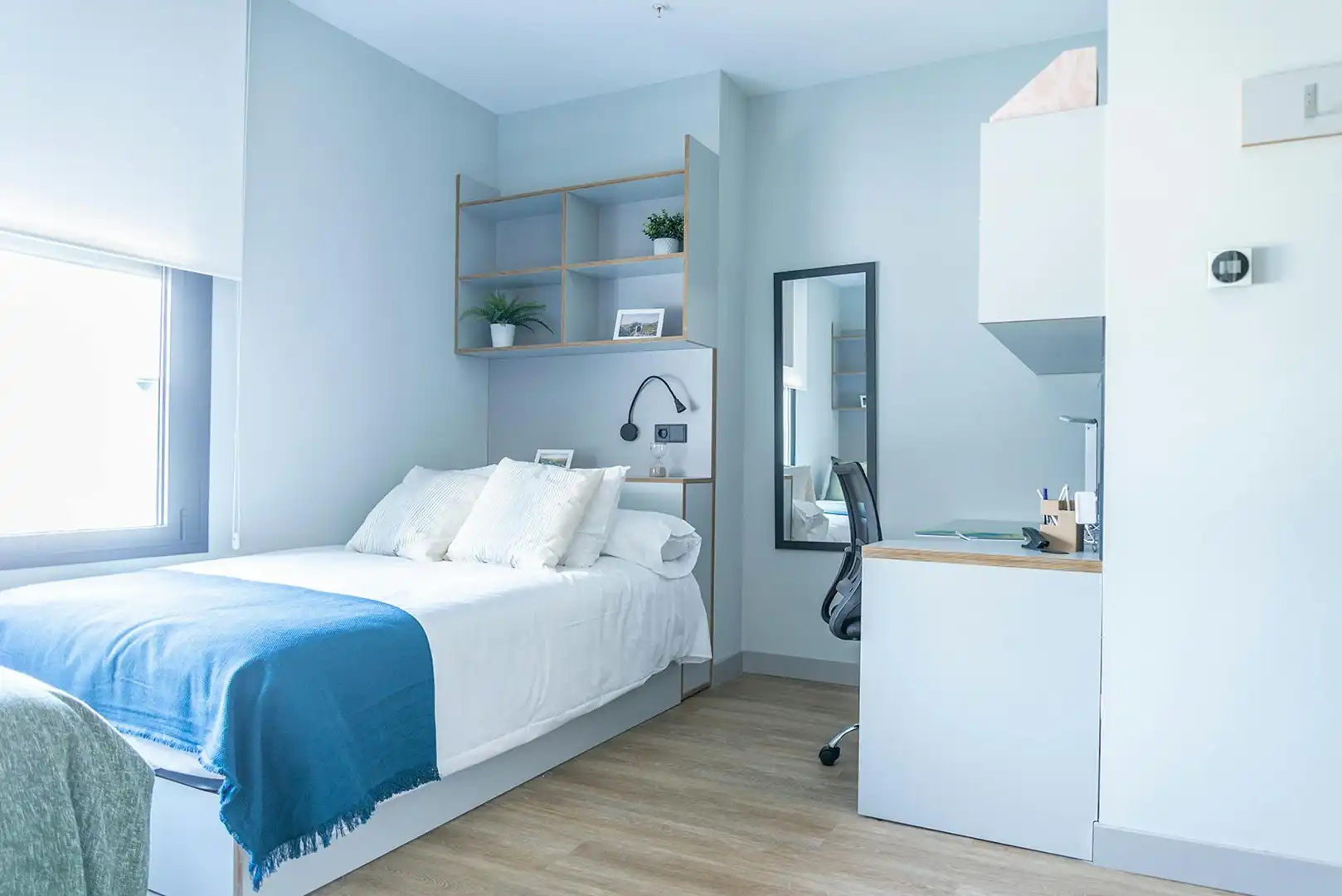 Schlafzimmer von Wohnung zur Miete in Sevilla mit Klimaanlage