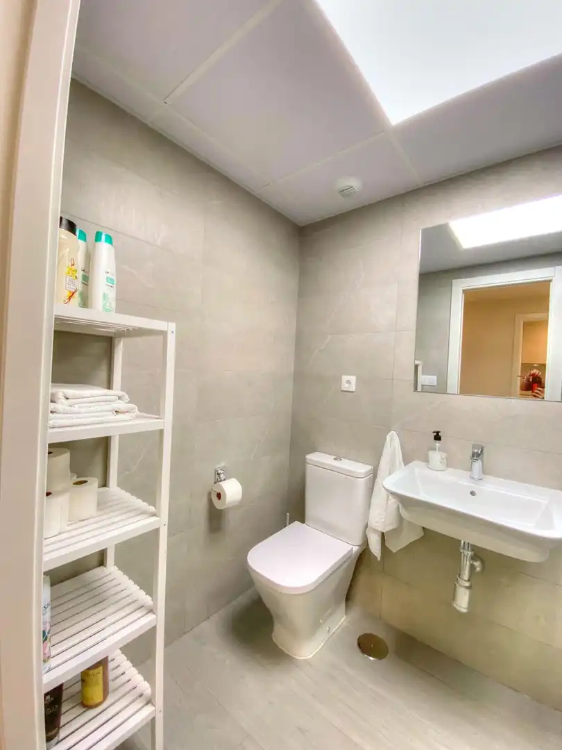 Badezimmer von Wohnungen zur Miete in Vélez-Málaga mit Möbliert und Gemeinschaftspool