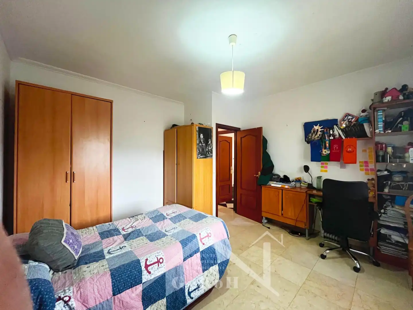 Dormitori de Casa o xalet en venda en Almadén de la Plata amb Jardí privat, Terrassa i Traster