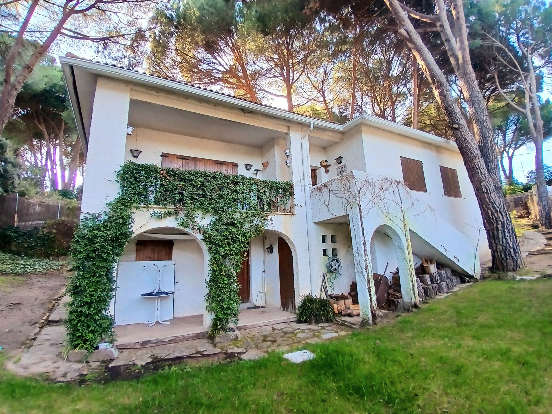 Vista exterior de Casa o xalet en venda en San Martín de Valdeiglesias amb Calefacció, Jardí privat i Terrassa