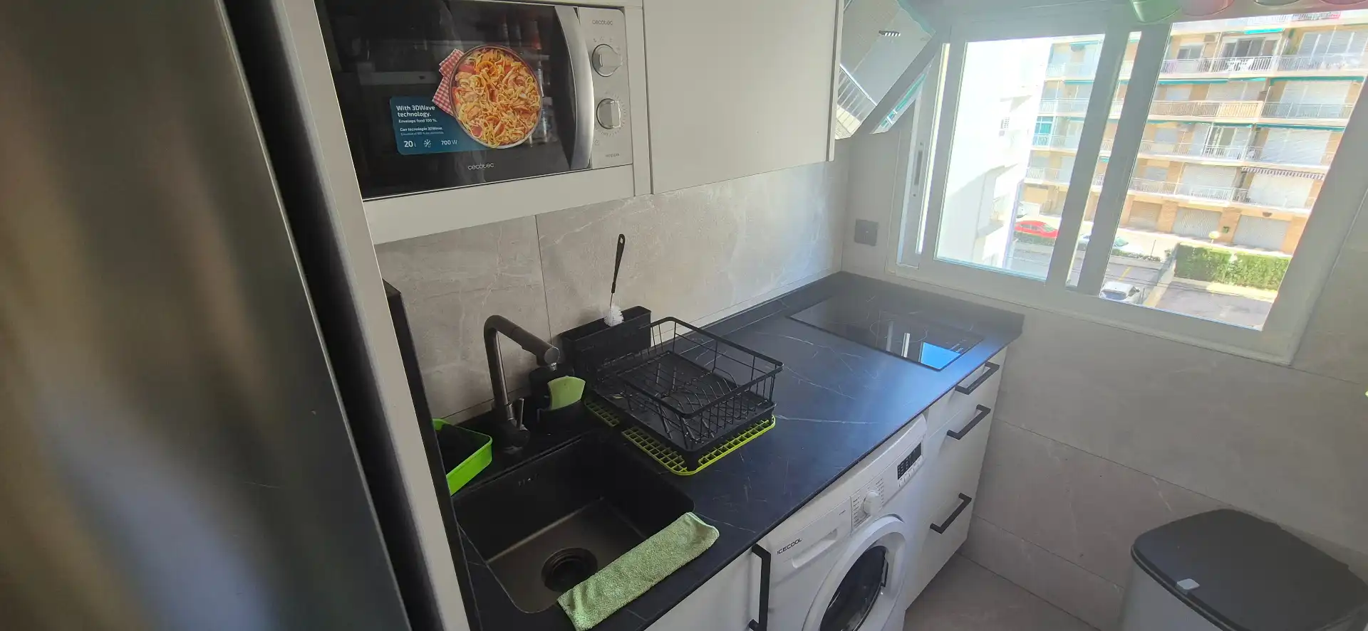 Cuina de Estudi en venda en Gandia amb Aire condicionat, Terrassa i Moblat