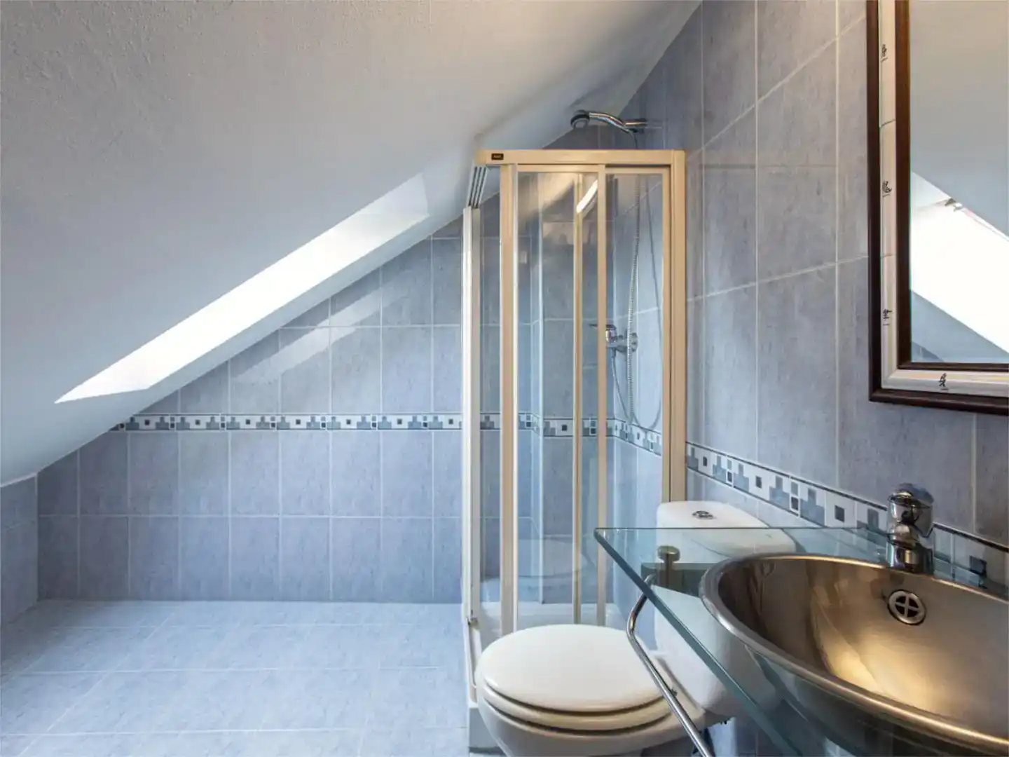 Badezimmer von Wohnung zur Miete in Gijón 
