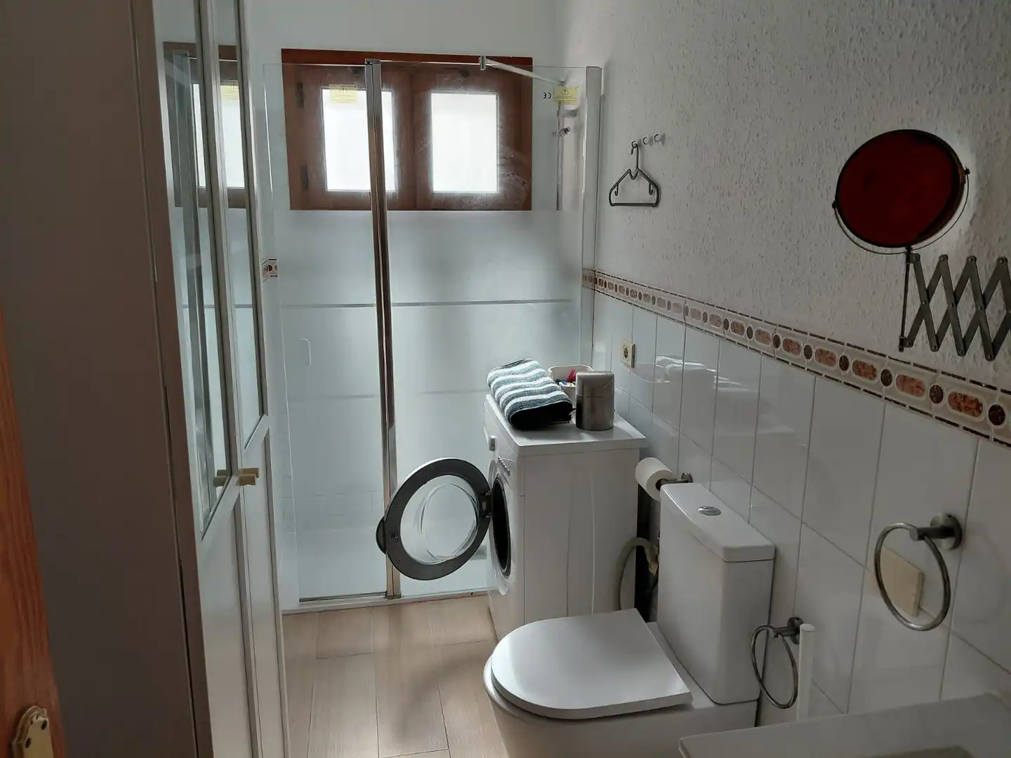 Badezimmer von Wohnungen zur Miete in Candelaria mit Möbliert, Ofen und Waschmaschine