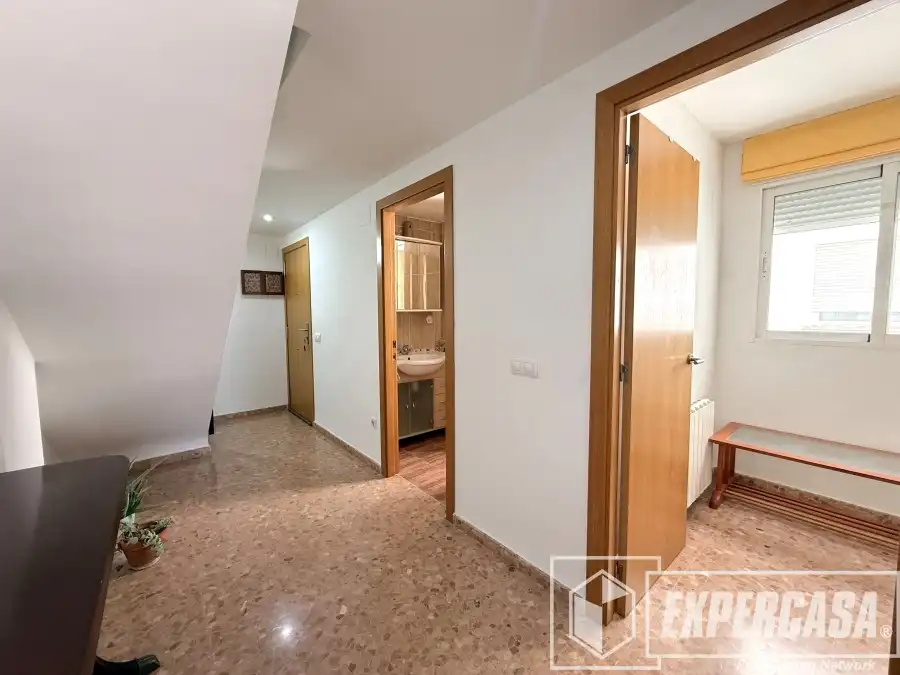 Dúplex en venta en Riba-roja de Túria con Aire acondicionado, Calefacción y Terraza