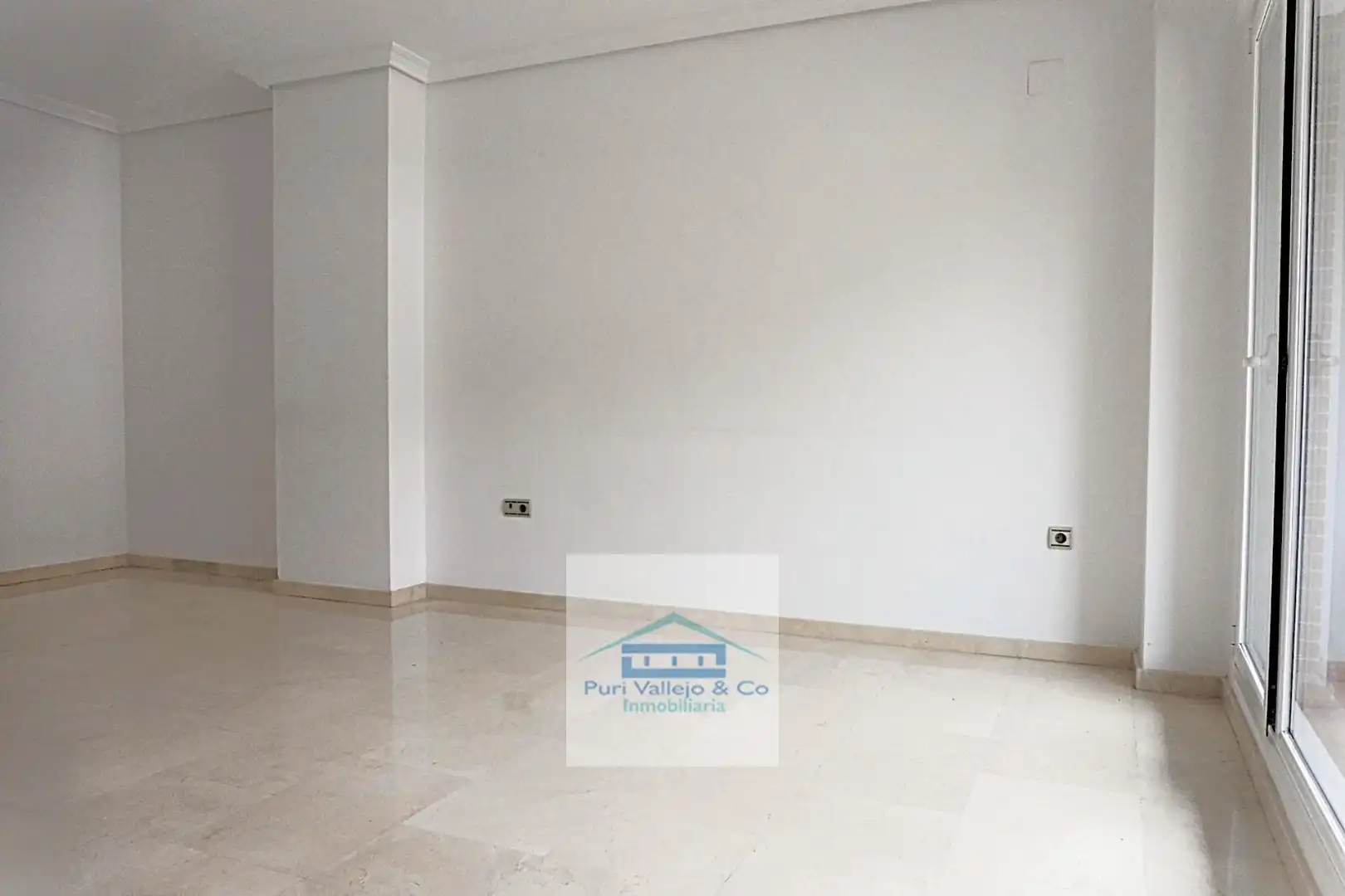 Flat for rent in Córdoba  with Air Conditioner, Terrace and Storage room