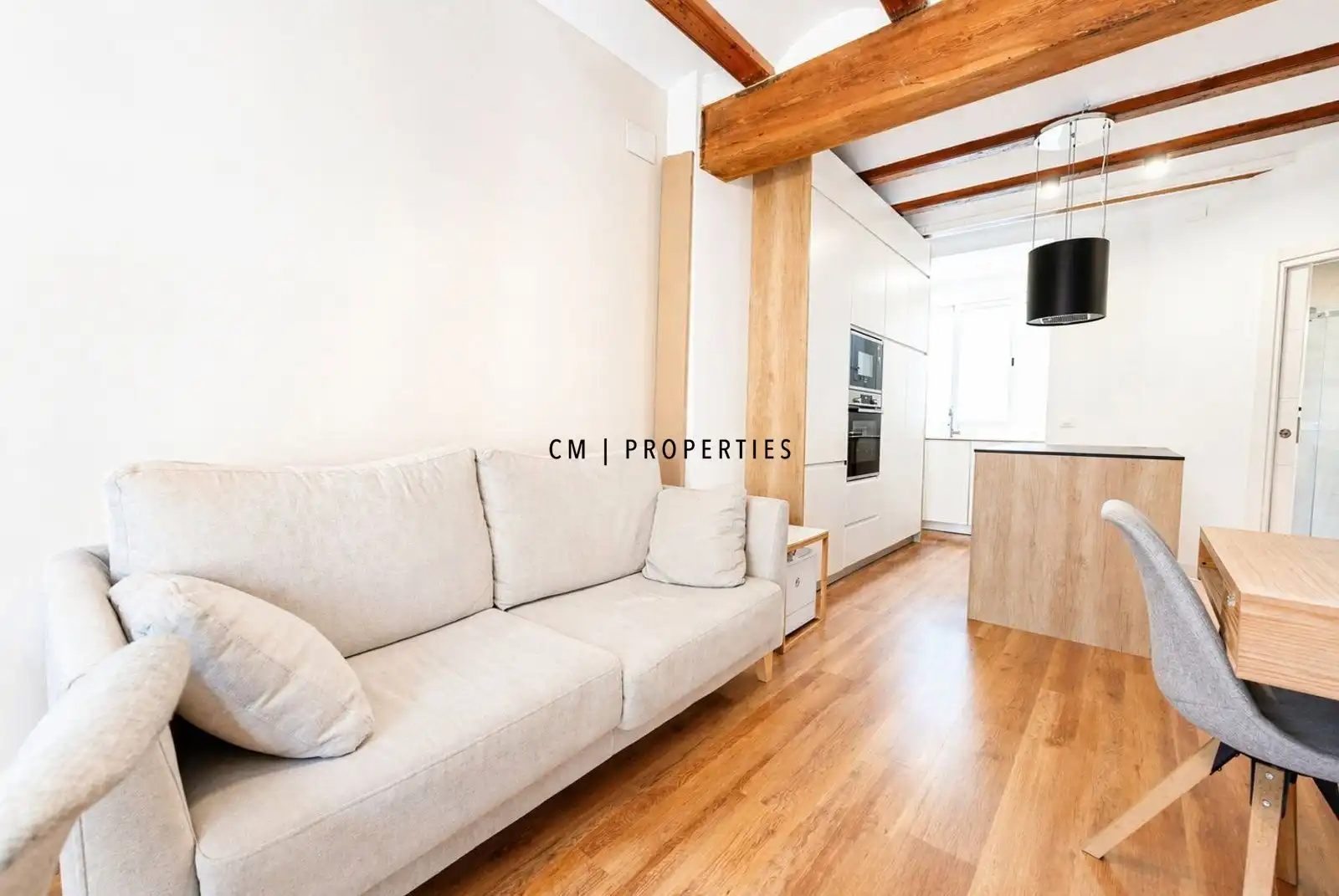 Sala d'estar de Pis de lloguer en Valencia amb Calefacció, Parquet i Terrassa