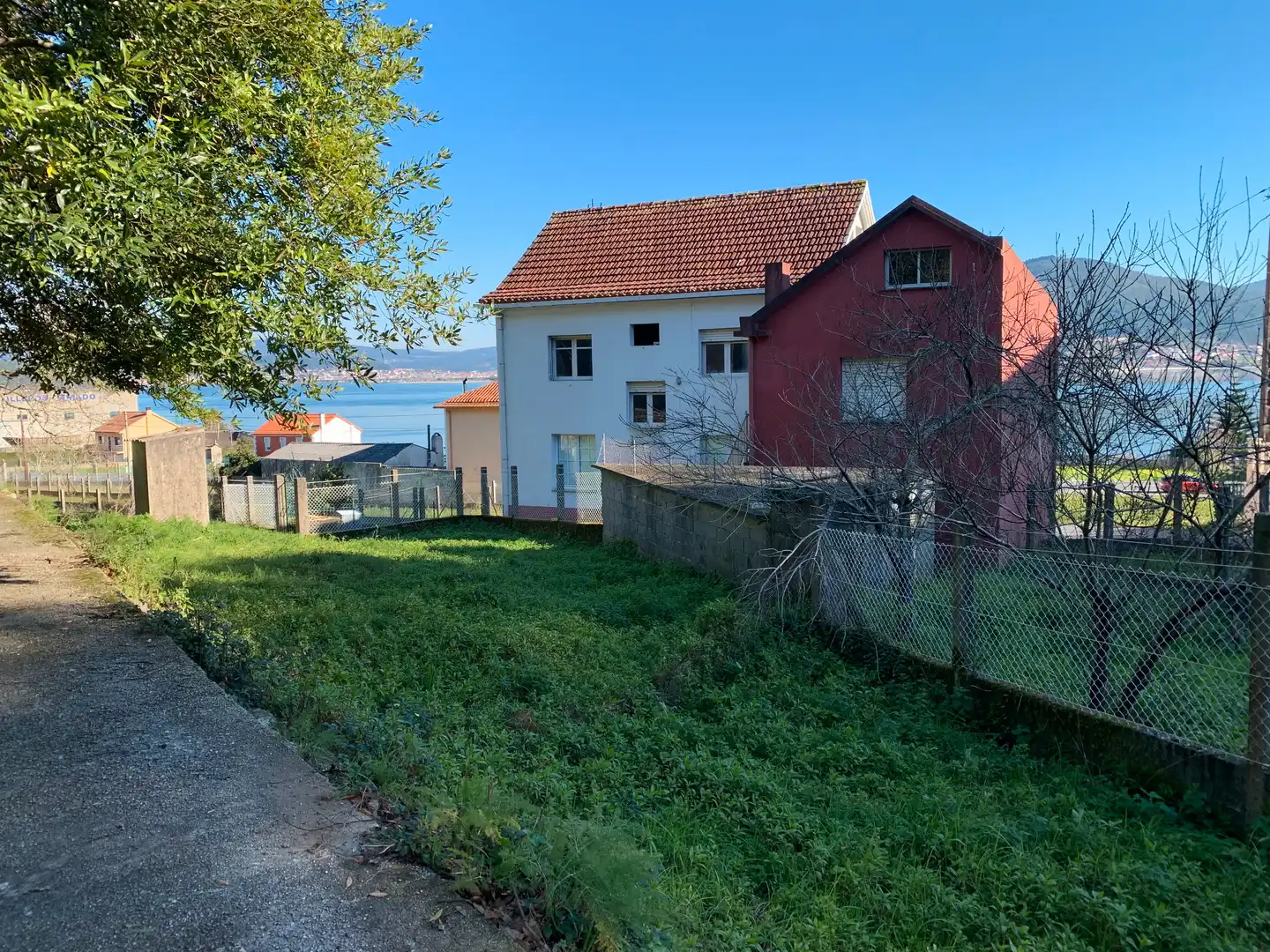 Casa o xalet en venda en Outes amb Jardí privat, Terrassa i Balcó
