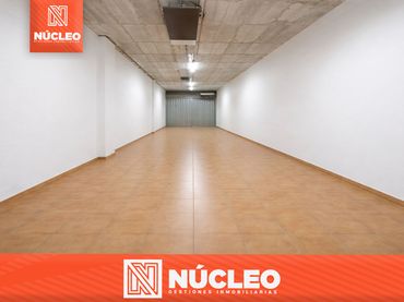 Local comercial en venda a Calle Baltasar Peña Hinojosa 5
