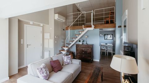 Ático de una habitación el centro de alquiler.