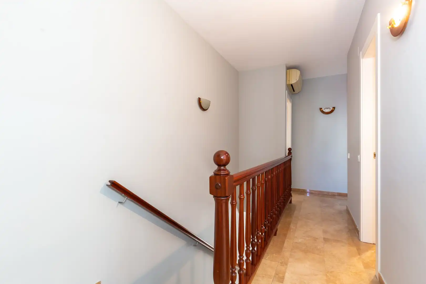 Country house zum Verkauf in Rubí mit Klimaanlage, Heizung und Terrasse