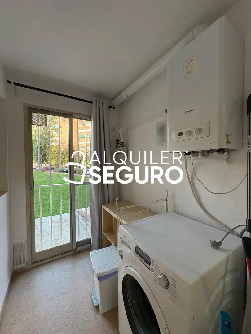 Bedroom of Flat for rent in Puente de Vallecas