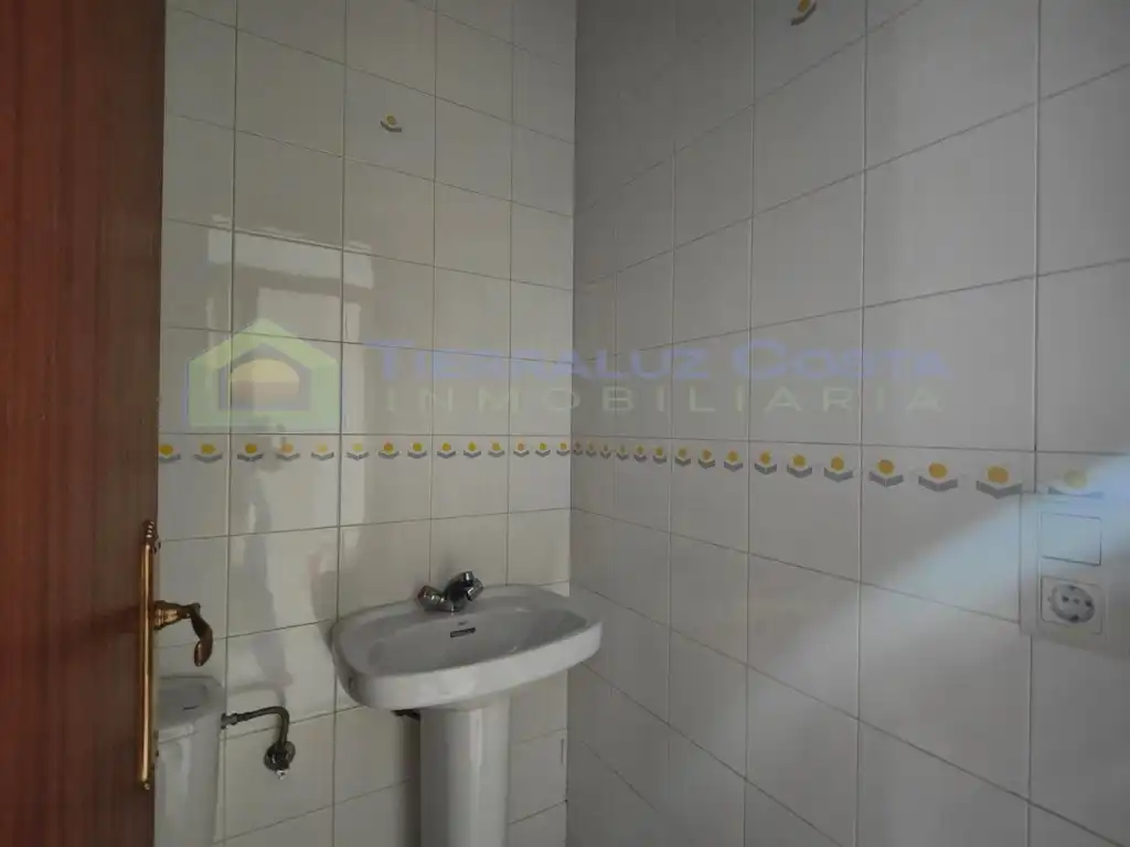 Baño de Piso en venta en Lepe con Balcón