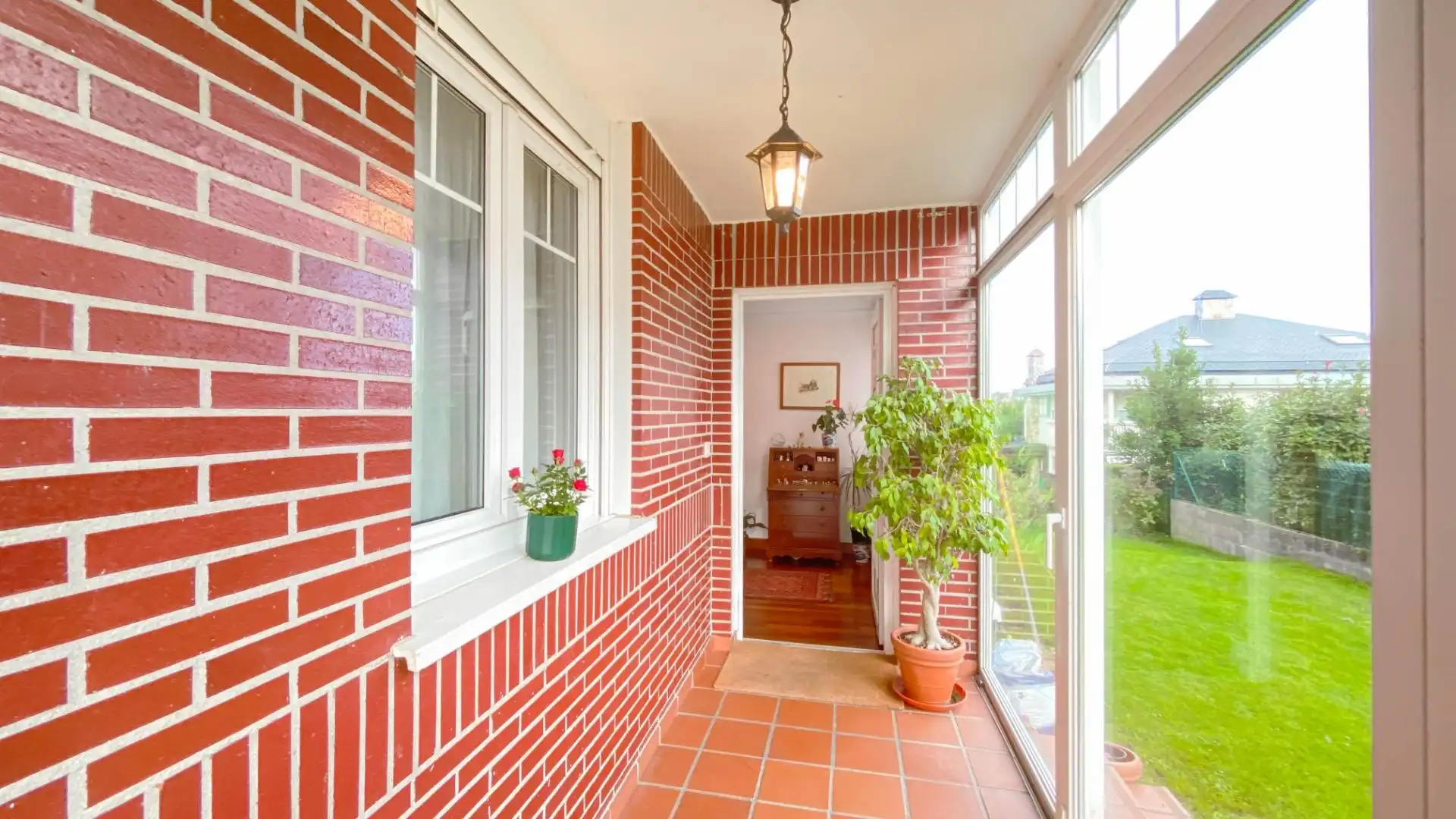 Casa adosada en venta en Santa Cruz de Bezana con Calefacción, Jardín privado y Trastero