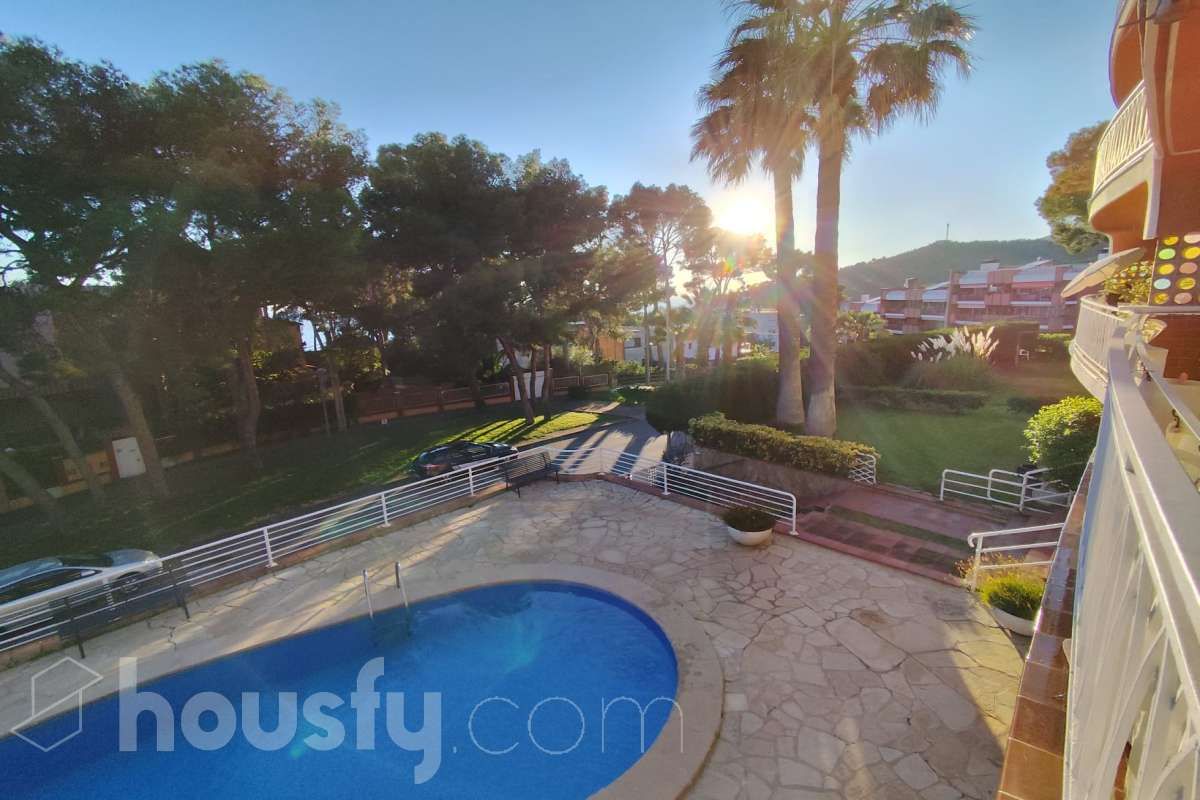 Vista exterior de Pis de lloguer en Castelldefels