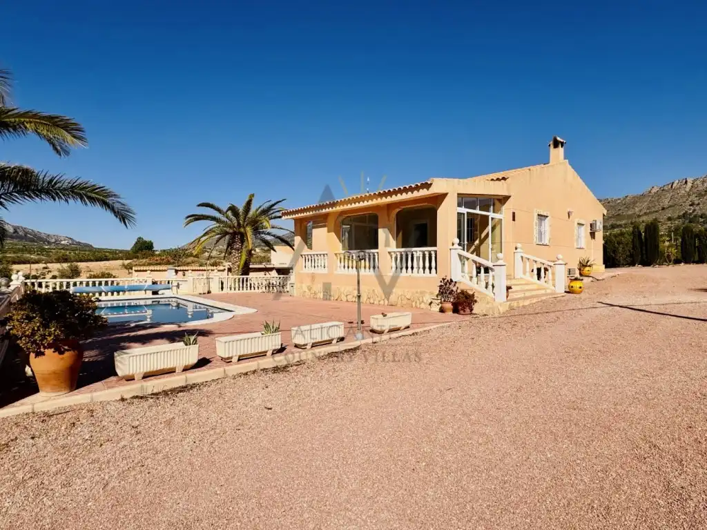 Villa mit Pool zum Verkauf in Partida Solana Alta De Algayat, imagen 4