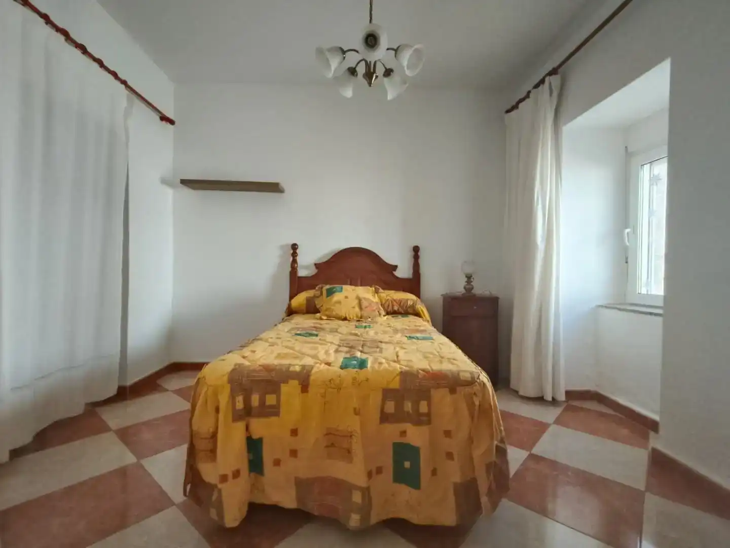 Habitación de Planta baja en venta en Don Álvaro con Trastero y Amueblado