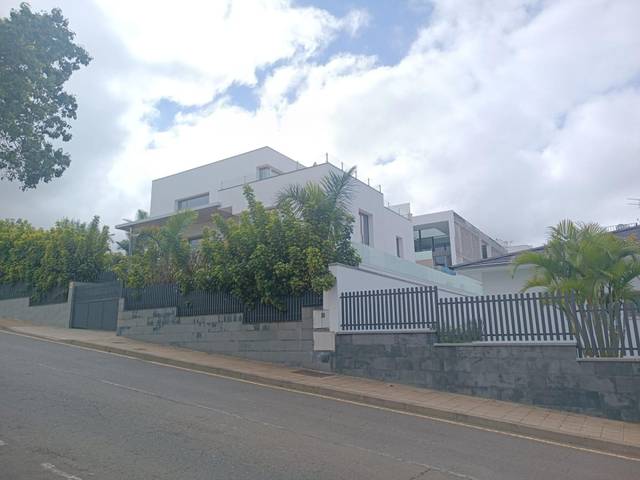 Casa-chalet en Venta en El Durazno