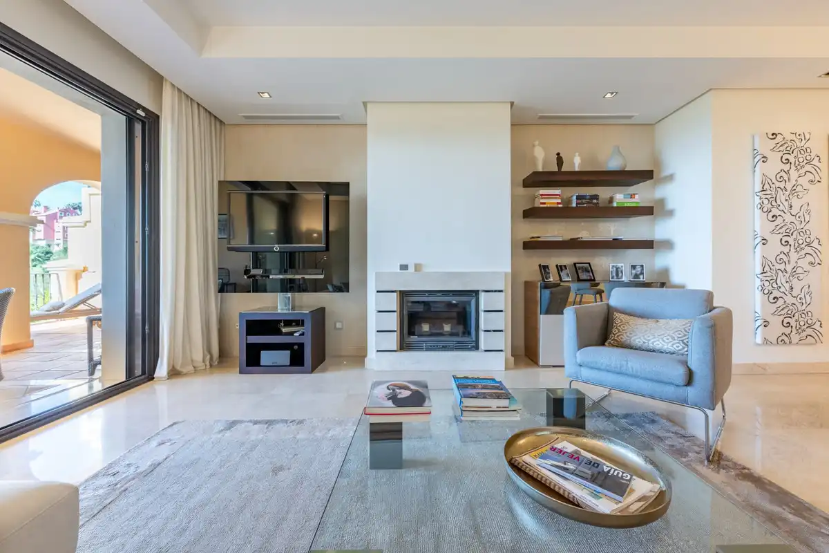 Piso con terraza en venta en Urbanizacion el Herrojo 2, imagen 23