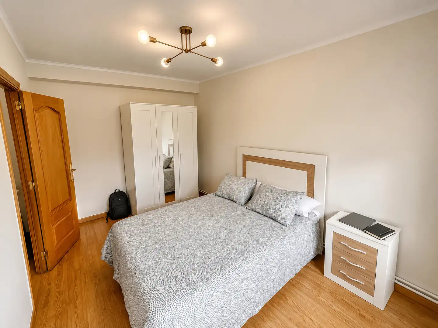 Habitación de Piso de alquiler en Santander con Calefacción, Amueblado y Horno