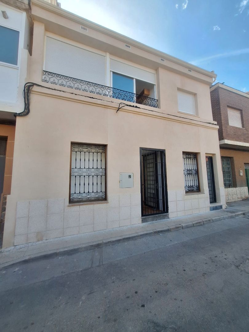 Vista exterior de Estudi de lloguer en Cartagena amb Aire condicionat, Calefacció i Moblat